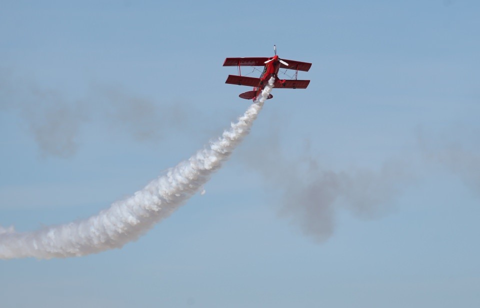 Kadın pilotdan Cumhuriyet Bayramı'na özel gösteri