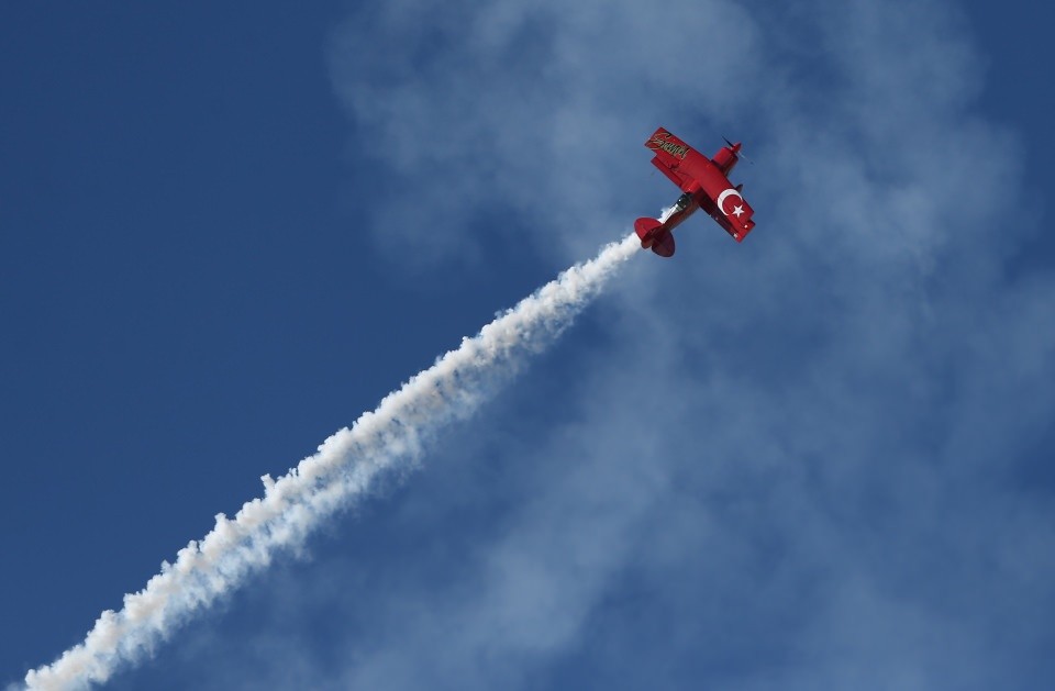 Kadın pilotdan Cumhuriyet Bayramı'na özel gösteri