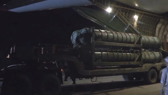 Rusya S-300'leri Suriye'ye yolladığı görüntüleri paylaştı