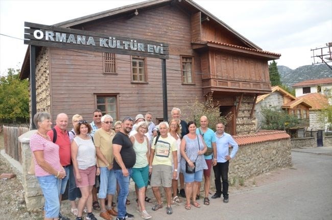 Antalya'nın düğmeli evler'i turistlerden ilgi görüyor