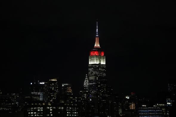 Empire State binası Türk bayrağının renklerine büründü