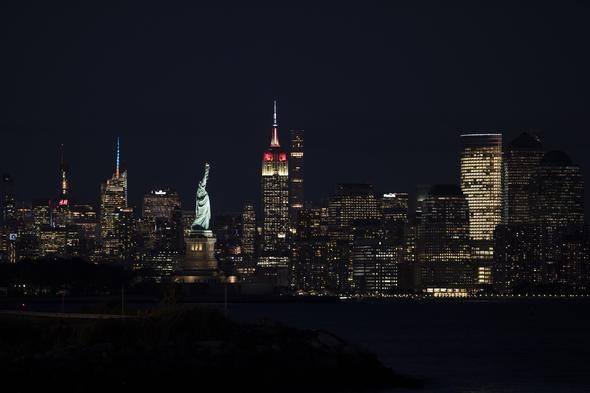 Empire State binası Türk bayrağının renklerine büründü