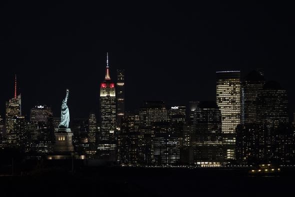 Empire State binası Türk bayrağının renklerine büründü