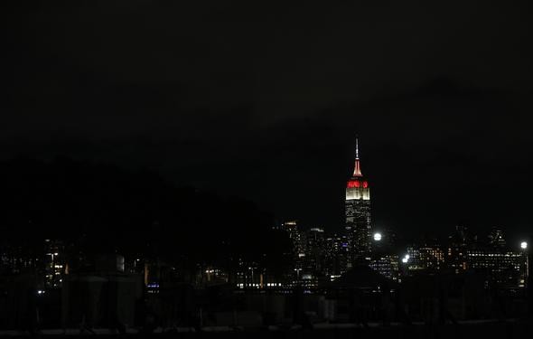 Empire State binası Türk bayrağının renklerine büründü