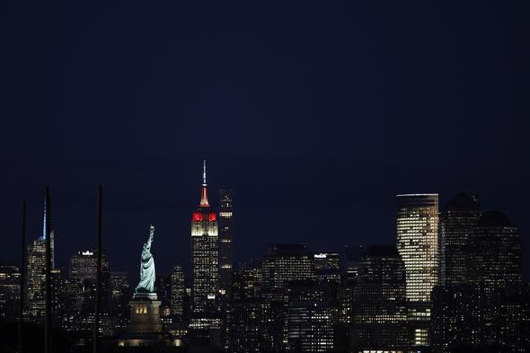 Empire State binası Türk bayrağının renklerine büründü