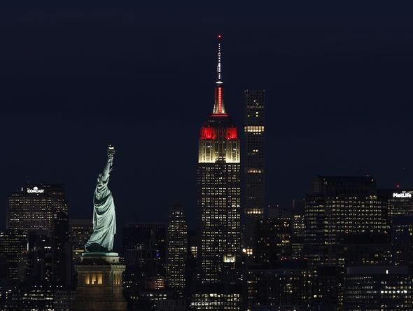 Empire State binası Türk bayrağının renklerine büründü