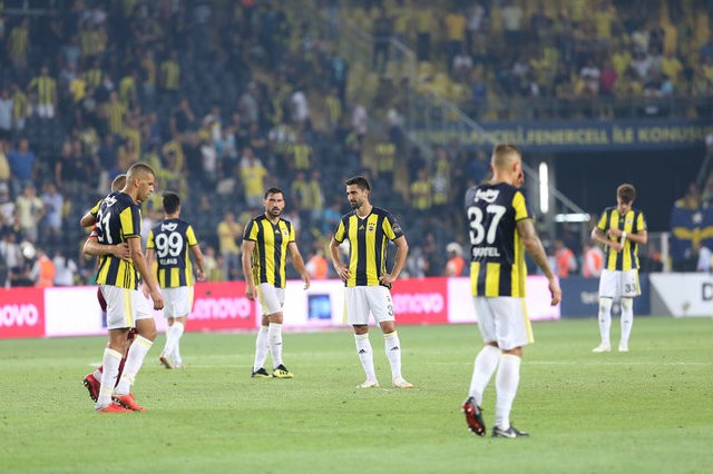 İşte Fenerbahçe'de yaşanan kadro dışı operasyonunun nedenleri