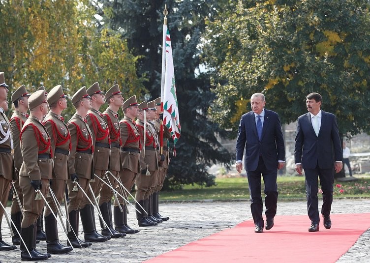  Erdoğan Janos Ader tarafından karşılandı