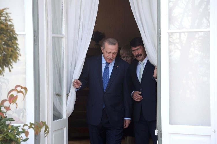  Erdoğan Janos Ader tarafından karşılandı