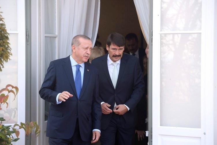  Erdoğan Janos Ader tarafından karşılandı