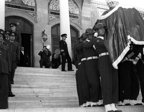 Atatürk'ün cenazesinin Anıtkabir'e yolculuğu