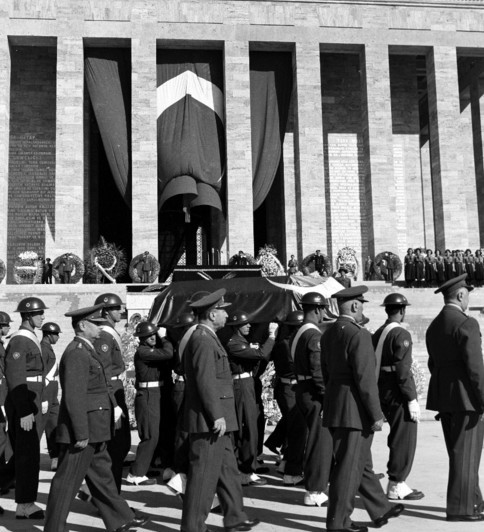 Atatürk'ün cenazesinin Anıtkabir'e yolculuğu