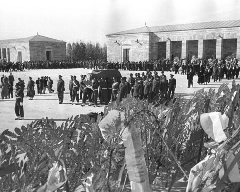 Atatürk'ün cenazesinin Anıtkabir'e yolculuğu