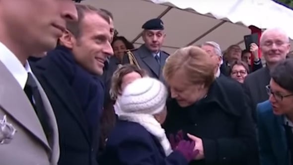 Merkel ve Macron'un zor anları...