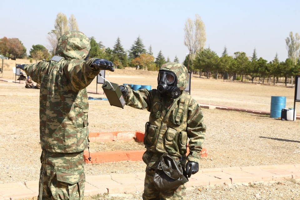 Mehmetçik'ten 'nefes kesen' tatbikat