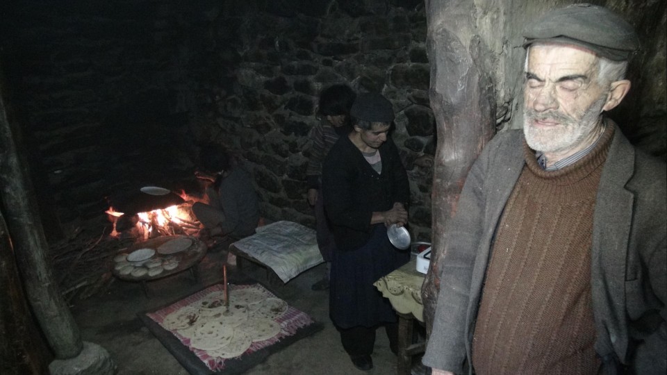 Hoşan Dağı'nın zirvesinde kabile yaşamı