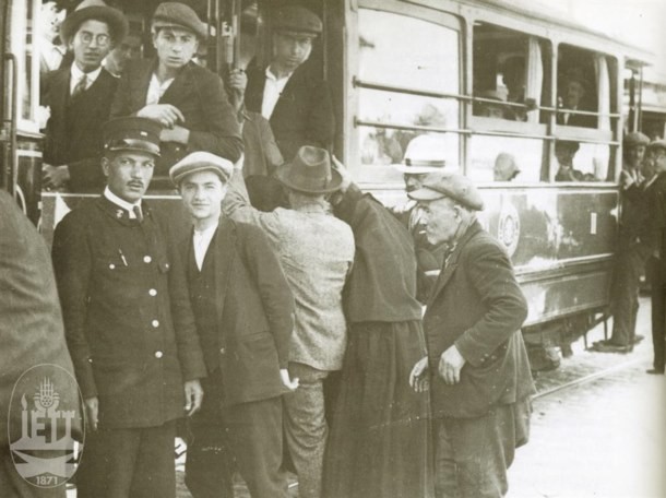 Yıllar önce İstanbul sokakları...İETT yayınladı