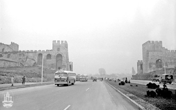 Yıllar önce İstanbul sokakları...İETT yayınladı