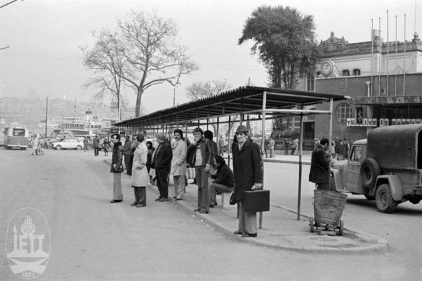 Yıllar önce İstanbul sokakları...İETT yayınladı