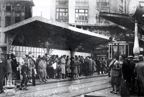 Yıllar önce İstanbul sokakları...İETT yayınladı