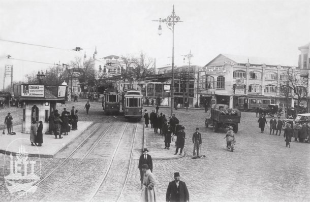 Yıllar önce İstanbul sokakları...İETT yayınladı