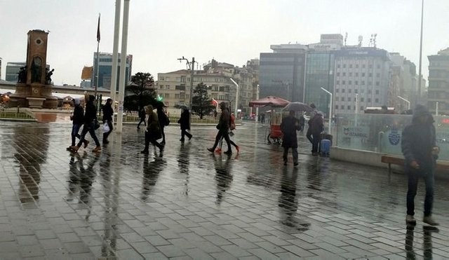 Meteoroloji İstanbul için saat verdi