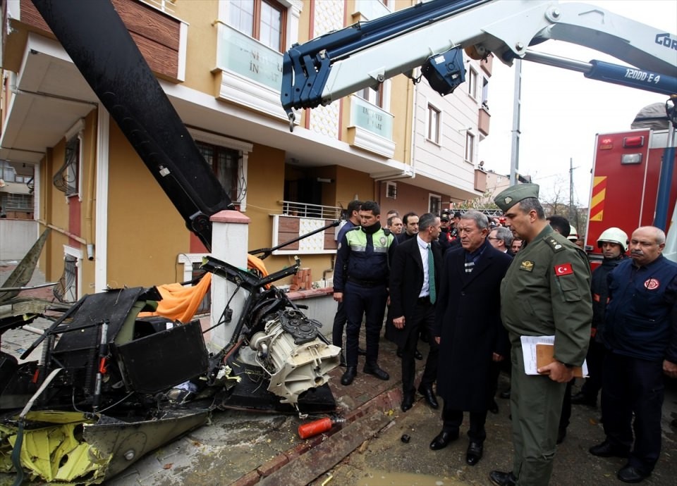 Savunma Bakanı Hulusi Akar, kaza bölgesinde!