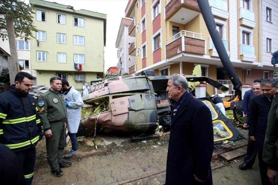 Savunma Bakanı Hulusi Akar, kaza bölgesinde!