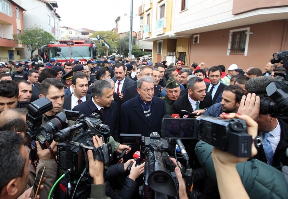 Savunma Bakanı Hulusi Akar, kaza bölgesinde!