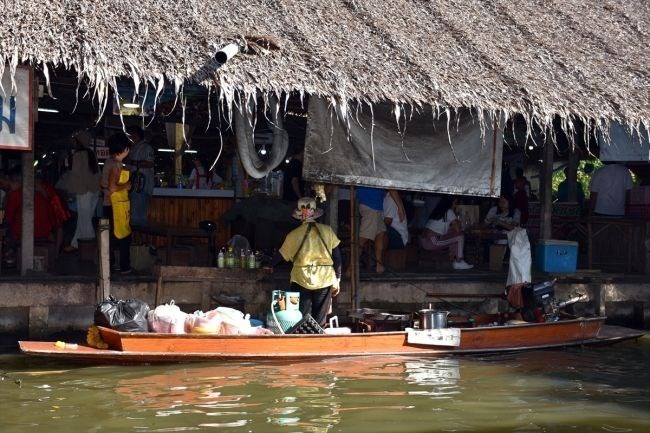 Tayland'ın sıra dışı yüzen pazarları