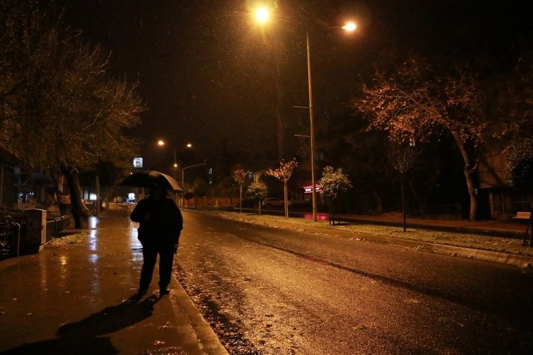 Kar yağışı İstanbul'a yaklaştı