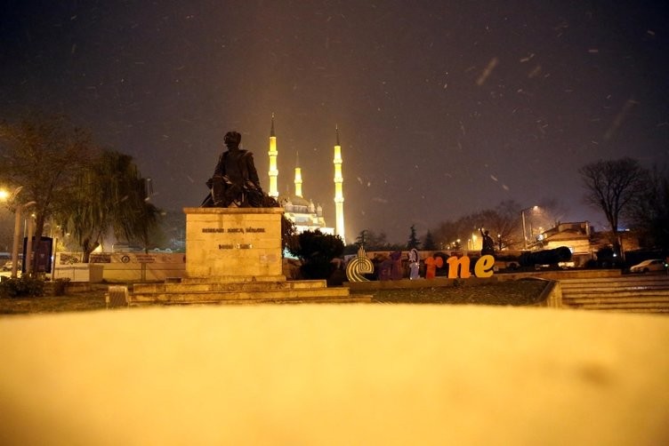 Kar yağışı İstanbul'a yaklaştı