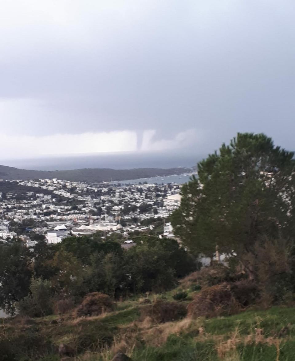 Bodrum'u önce hortum ardından yağmur ve dolu vurdu