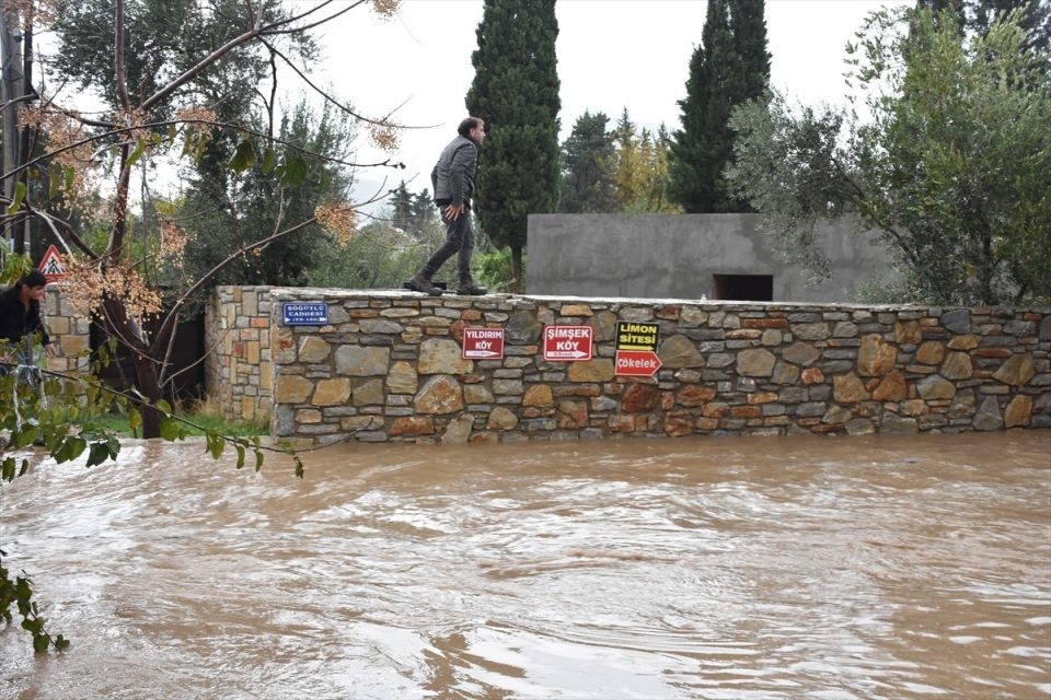 Bodrum'u önce hortum ardından yağmur ve dolu vurdu