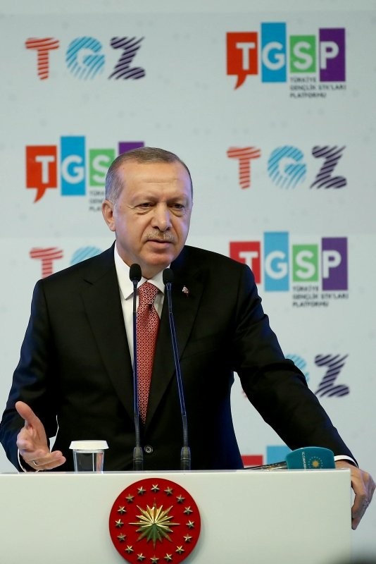 Erdoğan, Türkiye Gençlik Zirvesi'ne katıldı!