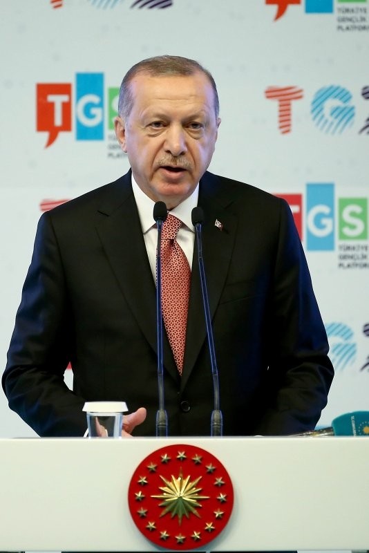 Erdoğan, Türkiye Gençlik Zirvesi'ne katıldı!