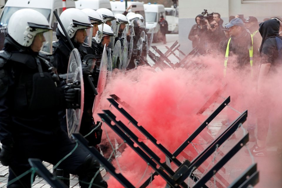 Sarı yeleklilerin protestosu Brüksel'e sıçradı