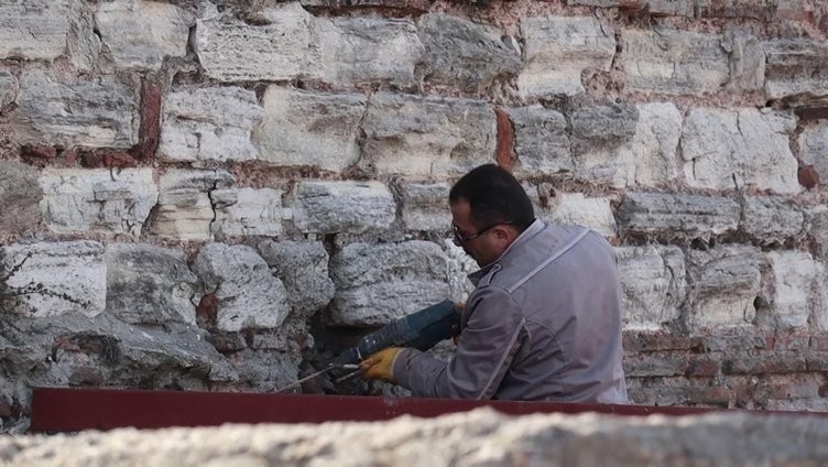 İfşa olunca 'drone'a tüfekle ateş açtı!