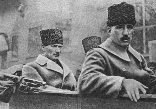 Atatürk 80 yıldır saygı, sevgi ve özlemle anılıyor