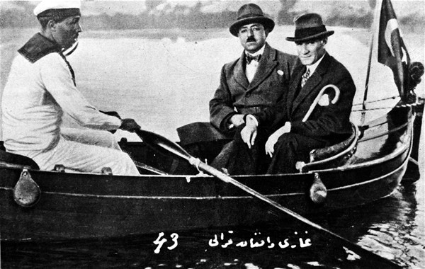 Atatürk 80 yıldır saygı, sevgi ve özlemle anılıyor