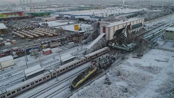 Ankara'daki YHT kazasından ilk fotoğraflar