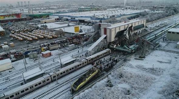 Ankara'daki YHT kazasından ilk fotoğraflar