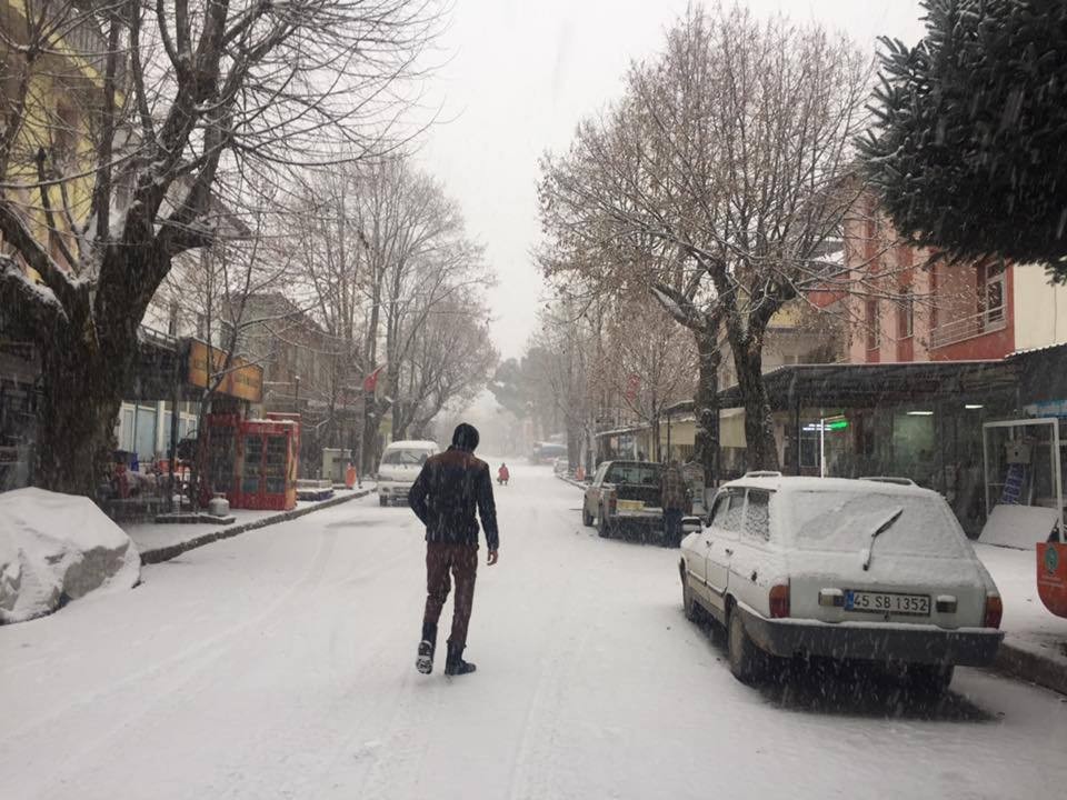 Yurtta kar! İller beyaza büründü...