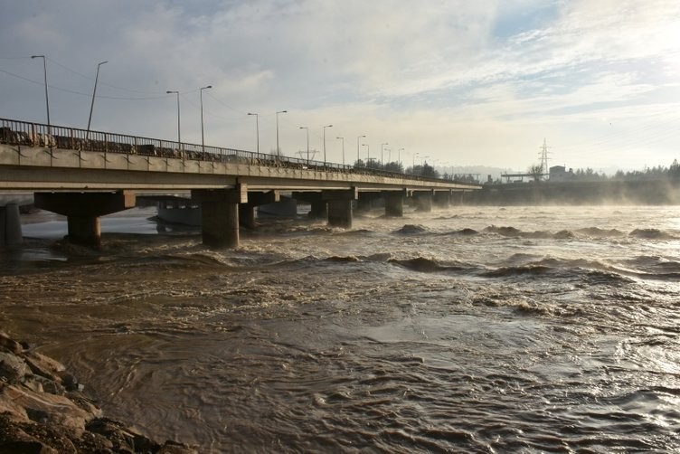 Hevsel Bahçeleri'ni su bastı