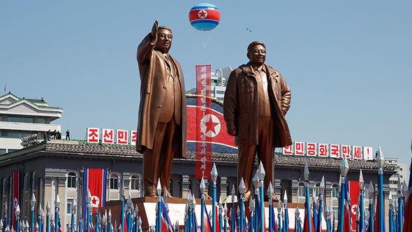 Kuzey Kore'de Kim Jong Il için anma töreni