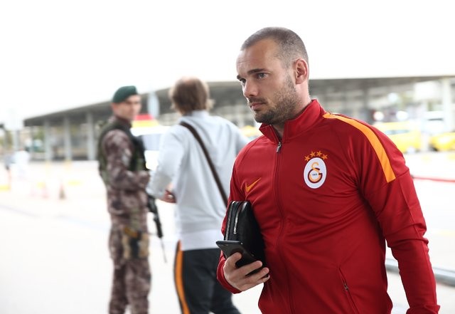 Sneijder'in menajerinden Galatasaray açıklaması