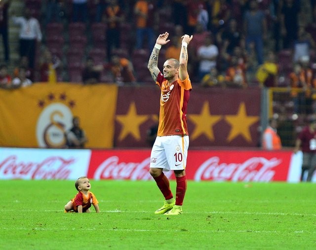 Sneijder'in menajerinden Galatasaray açıklaması