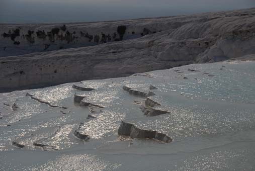 Beyaz cennet Pamukkale geceleri de gezilebilecek