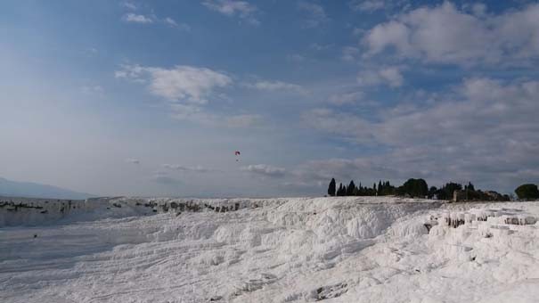 Beyaz cennet Pamukkale geceleri de gezilebilecek