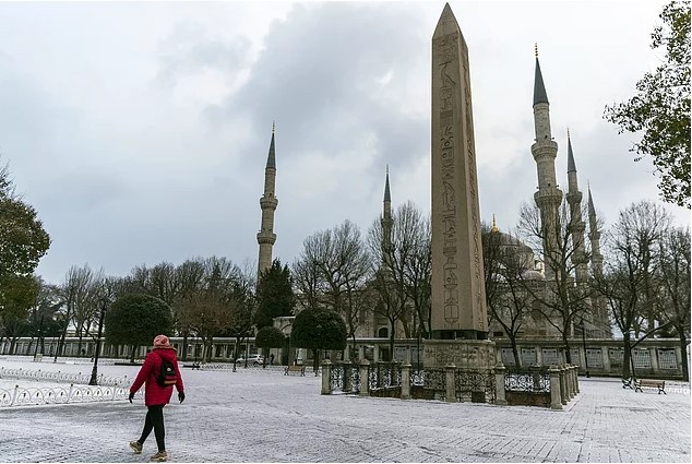 Baharın ilk gününde Mart kapıdan baktırdı